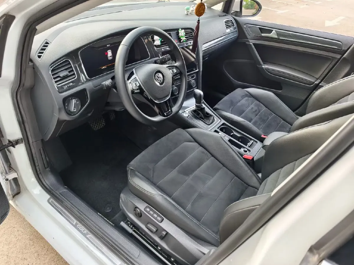 2020 Volkswagen Golf 1.4T 150HP L4 7DCT,autocango,china used car exporter,china ev exporter,chinese used car exporter,chinese used ev exporter