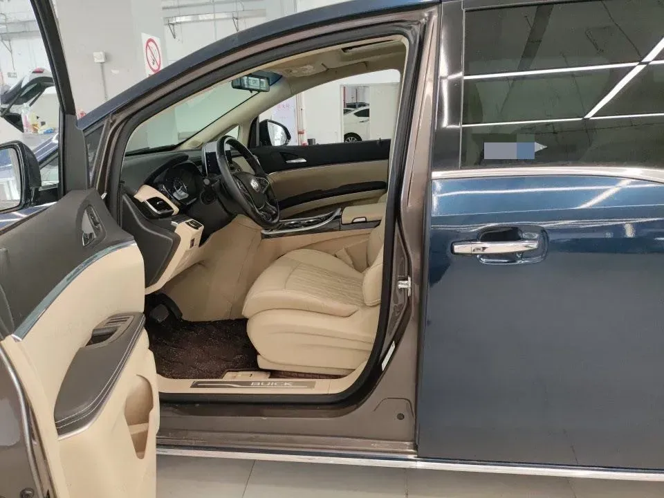 2022 Buick GL8 2.0T 237HP L4 9AT,autocango,china used car exporter,china ev exporter,chinese used car exporter,chinese used ev exporter