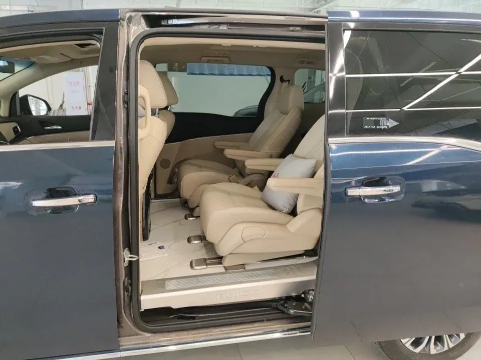 2022 Buick GL8 2.0T 237HP L4 9AT,autocango,china used car exporter,china ev exporter,chinese used car exporter,chinese used ev exporter