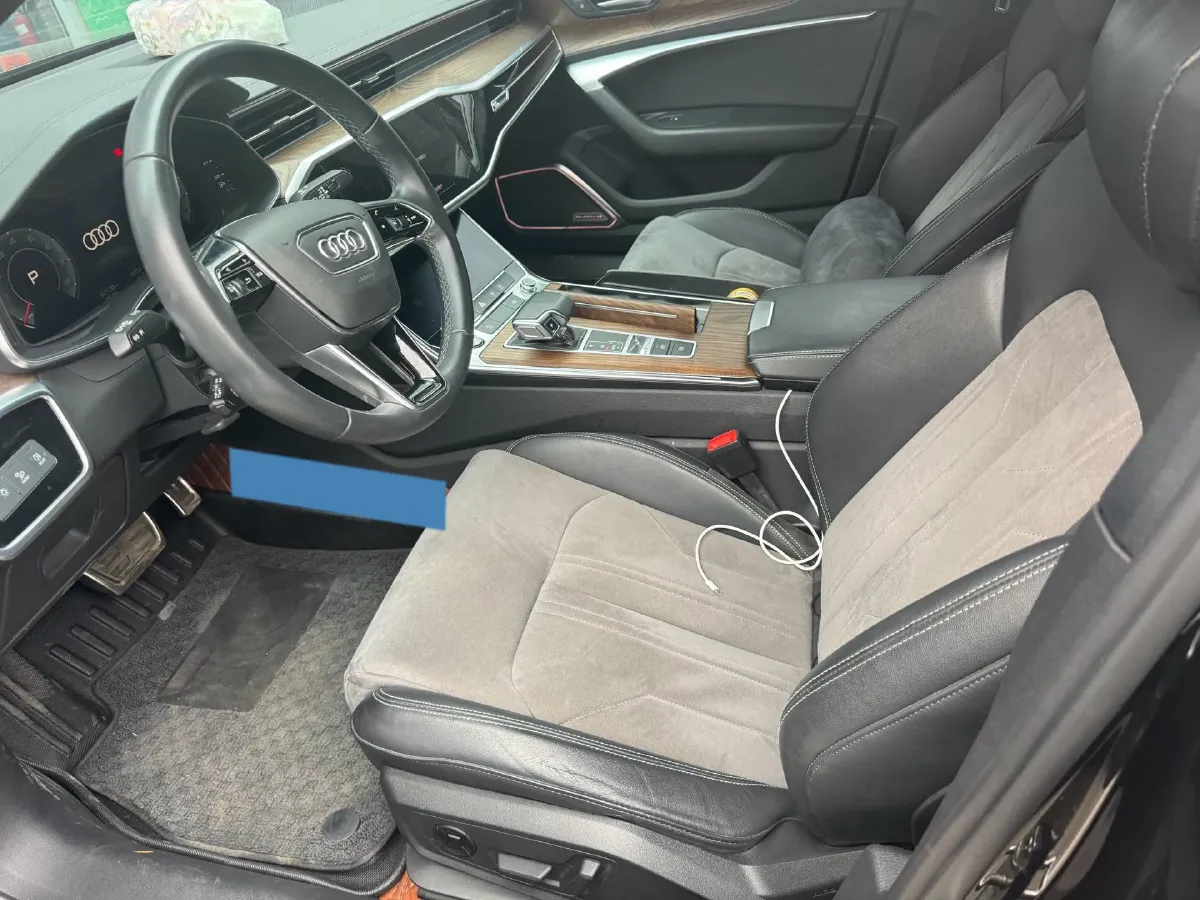 2022 Audi A6L 2.0T 224HP L4 7DCT,autocango,china used car exporter,china ev exporter,chinese used car exporter,chinese used ev exporter