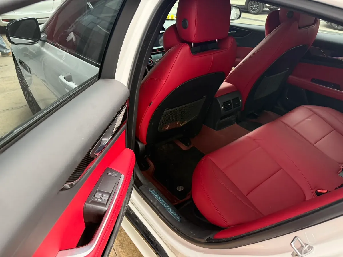 2023 Jaguar XEL 2.0T 250HP L4 8AT,autocango,china used car exporter,china ev exporter,chinese used car exporter,chinese used ev exporter