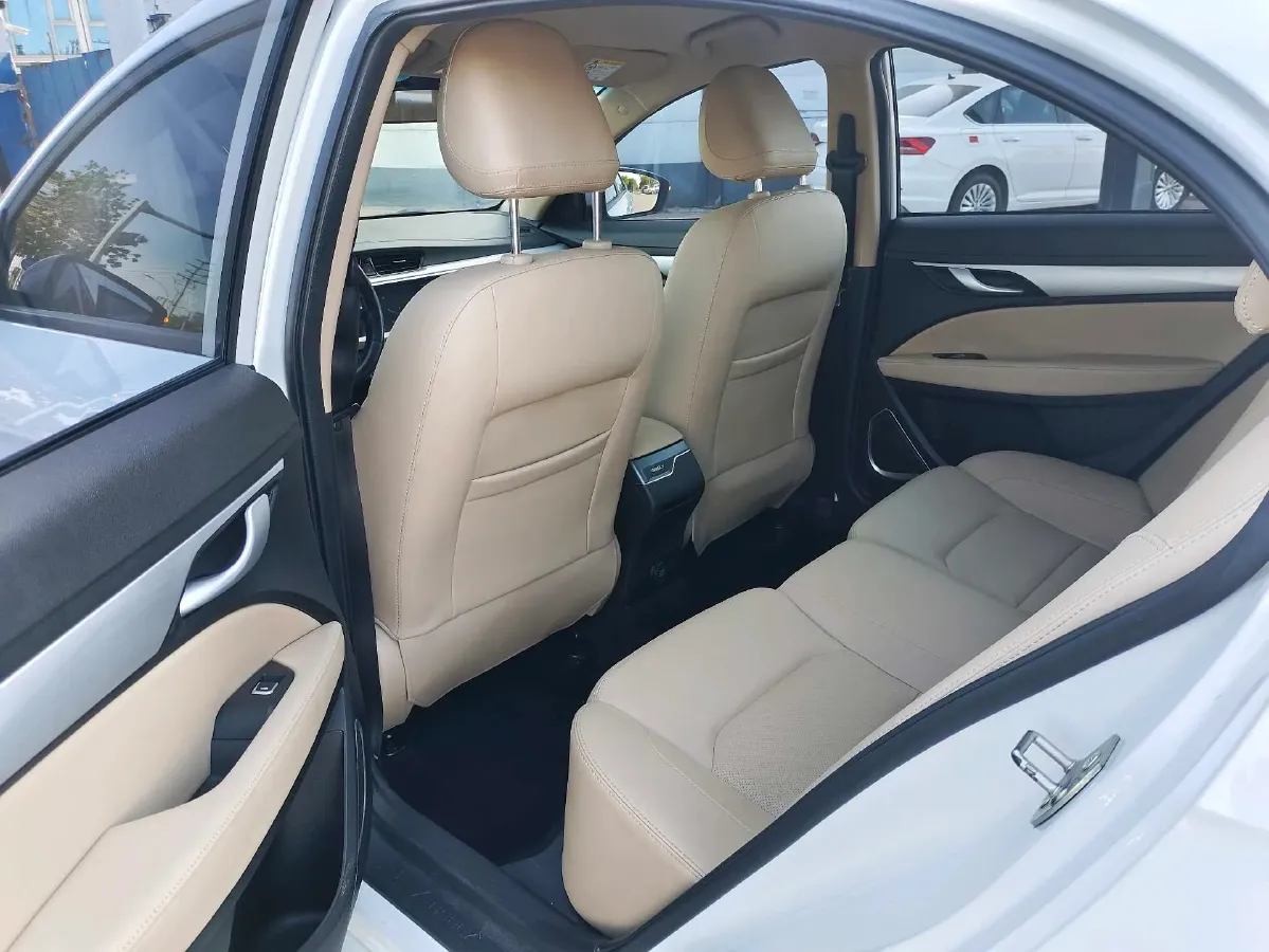 2018 Geely Emgrand 1.5L 109HP L4 5MT,autocango,china used car exporter,china ev exporter,chinese used car exporter,chinese used ev exporter