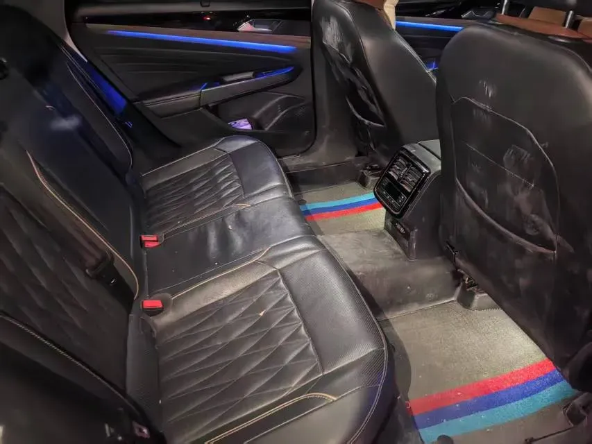 2019 Volvo V40 1.5T 152HP L4 6AT,autocango,china used car exporter,china ev exporter,chinese used car exporter,chinese used ev exporter