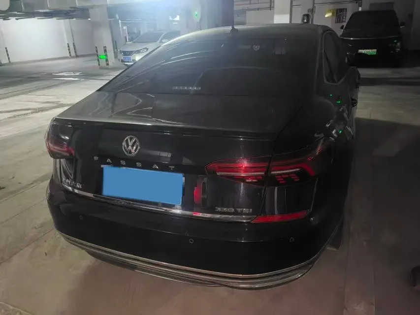 2019 Volvo V40 1.5T 152HP L4 6AT,autocango,china used car exporter,china ev exporter,chinese used car exporter,chinese used ev exporter