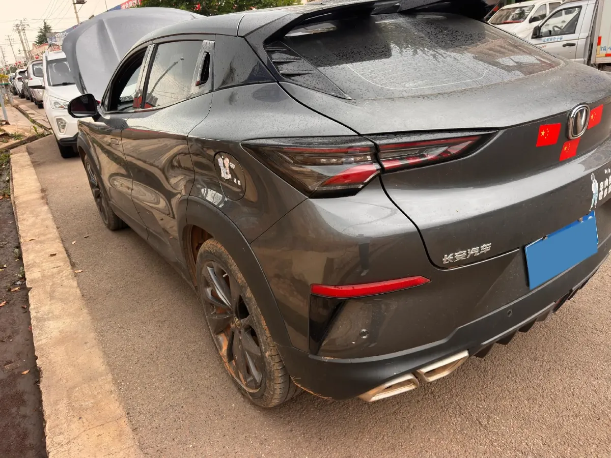 2020 ChangAn UNI-T 1.5T 180HP L4 7DCT,autocango,china used car exporter,china ev exporter,chinese used car exporter,chinese used ev exporter