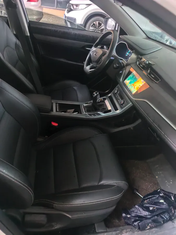 2021 BaoJun 530 1.5T 147HP L4 CVT,autocango,china used car exporter,china ev exporter,chinese used car exporter,chinese used ev exporter