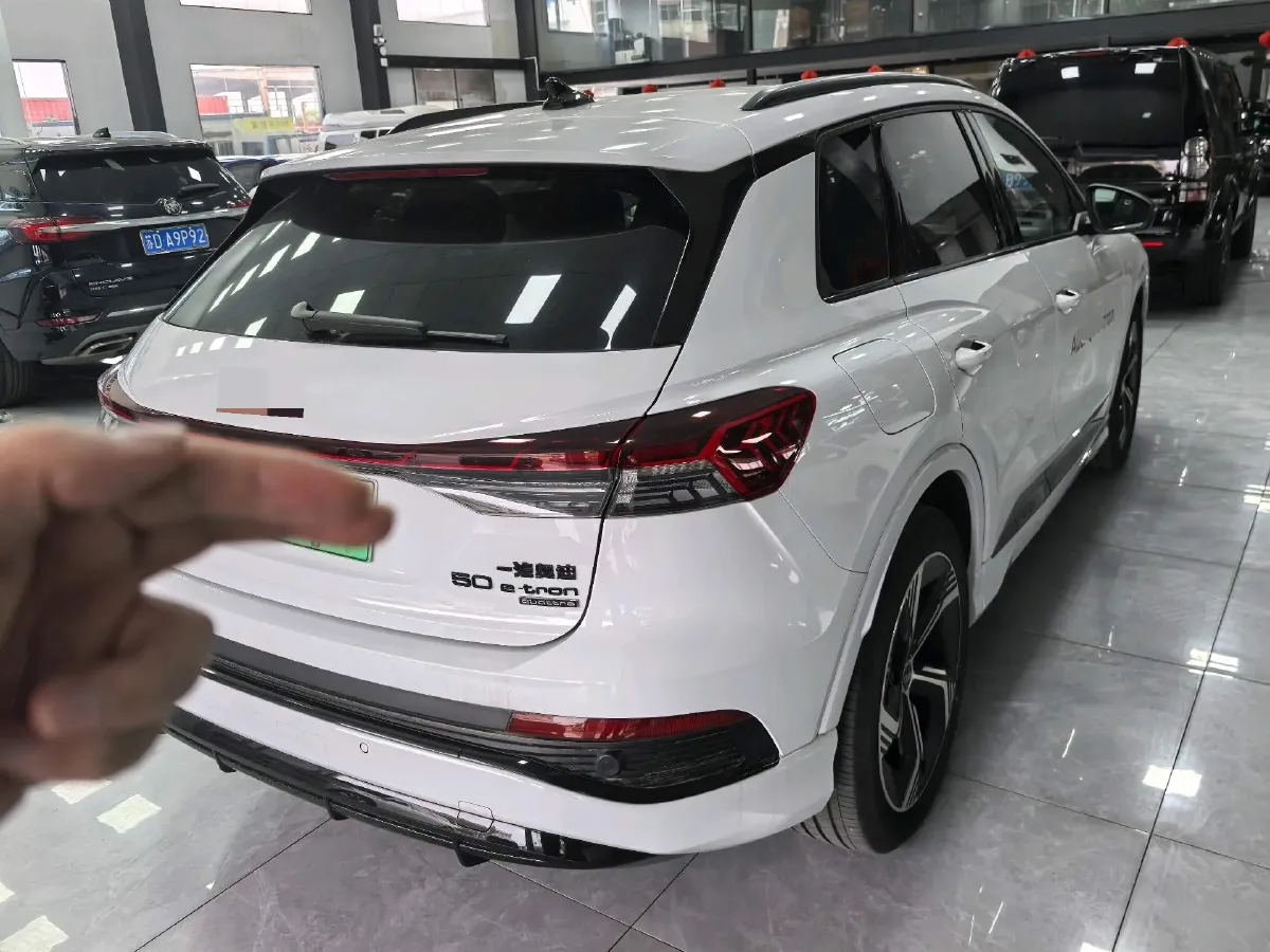 2024 Audi Q4 e-tron BEV 84.8KWH,autocango,china used car exporter,china ev exporter,chinese used car exporter,chinese used ev exporter
