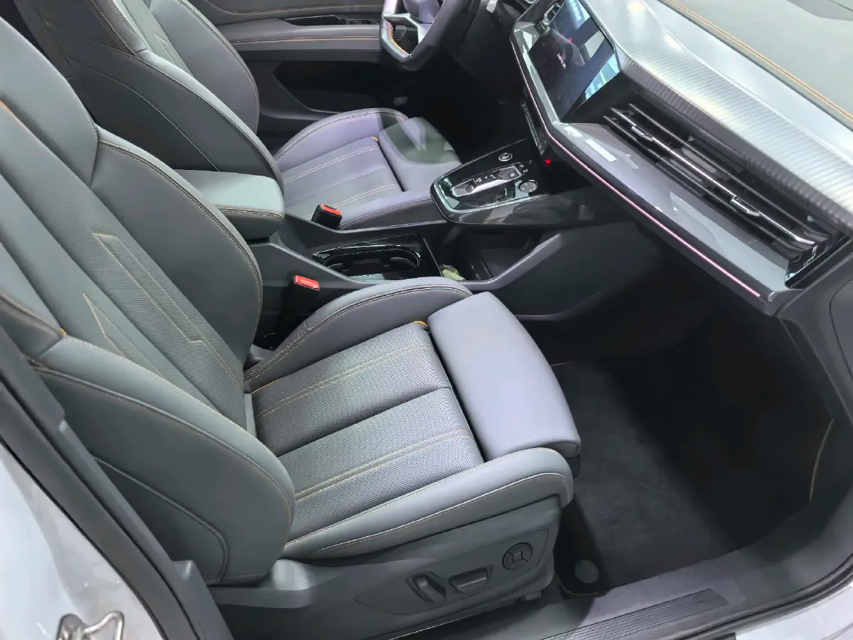 2024 Audi Q4 e-tron BEV 84.8KWH,autocango,china used car exporter,china ev exporter,chinese used car exporter,chinese used ev exporter