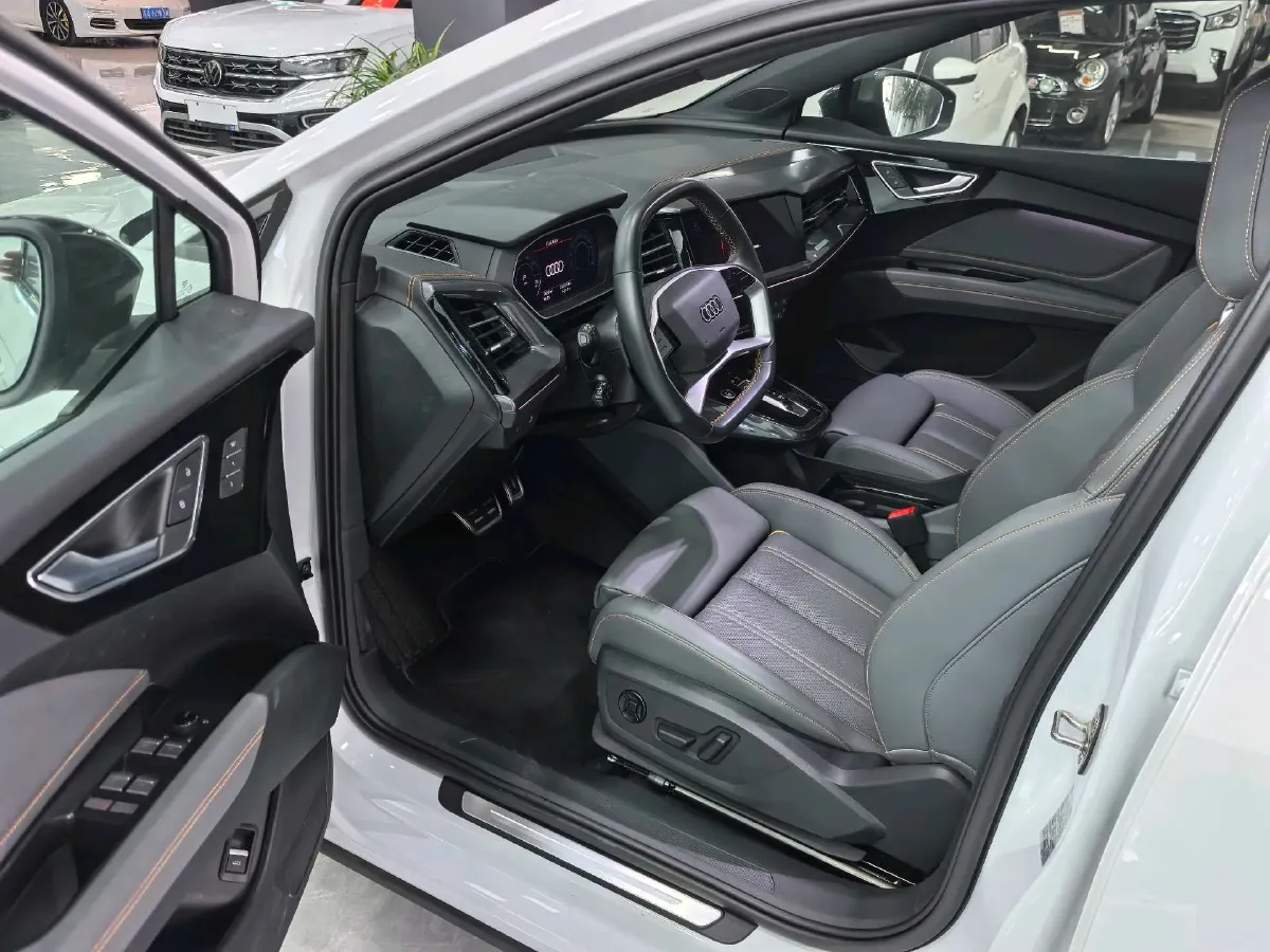 2024 Audi Q4 e-tron BEV 84.8KWH,autocango,china used car exporter,china ev exporter,chinese used car exporter,chinese used ev exporter