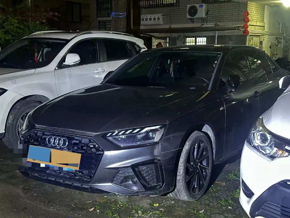 2023 Audi A4L 2.0T 190HP L4 7DCT,autocango,china used car exporter,china ev exporter,chinese used car exporter,chinese used ev exporter