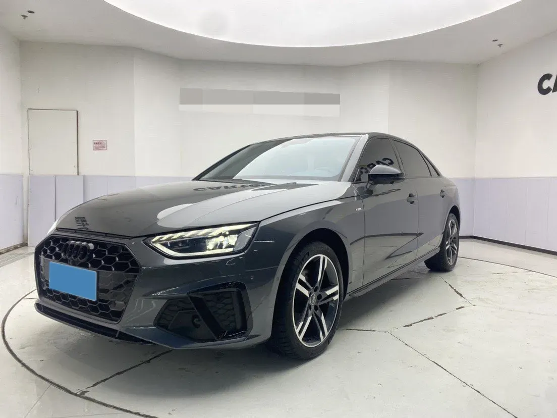 2023 Audi A4L 2.0T 190HP L4 7DCT,autocango,china used car exporter,china ev exporter,chinese used car exporter,chinese used ev exporter