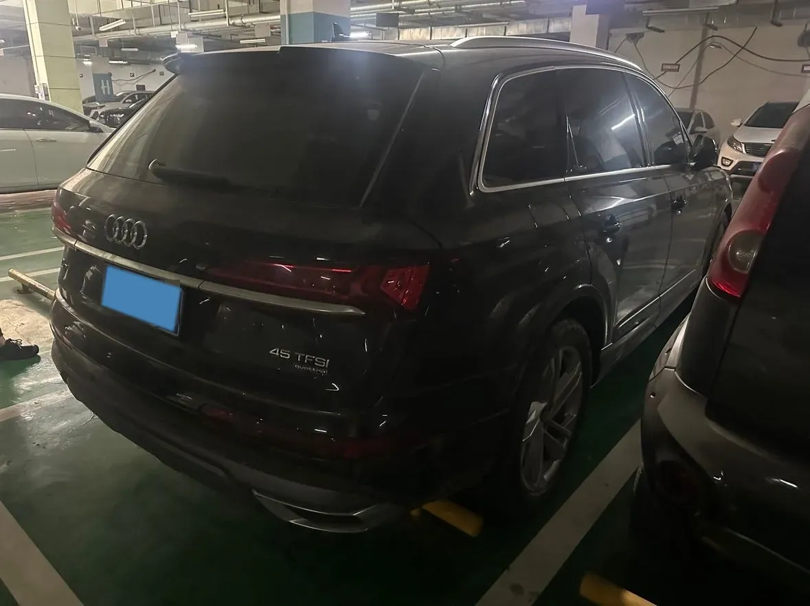 2021 Audi Q7 2.0T 245HP L4 8AT,autocango,china used car exporter,china ev exporter,chinese used car exporter,chinese used ev exporter