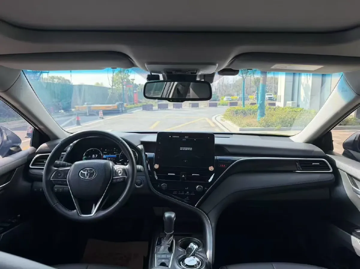 2023 Toyota Camry 2.5L 207HP L4 8AT,autocango,china used car exporter,china ev exporter,chinese used car exporter,chinese used ev exporter