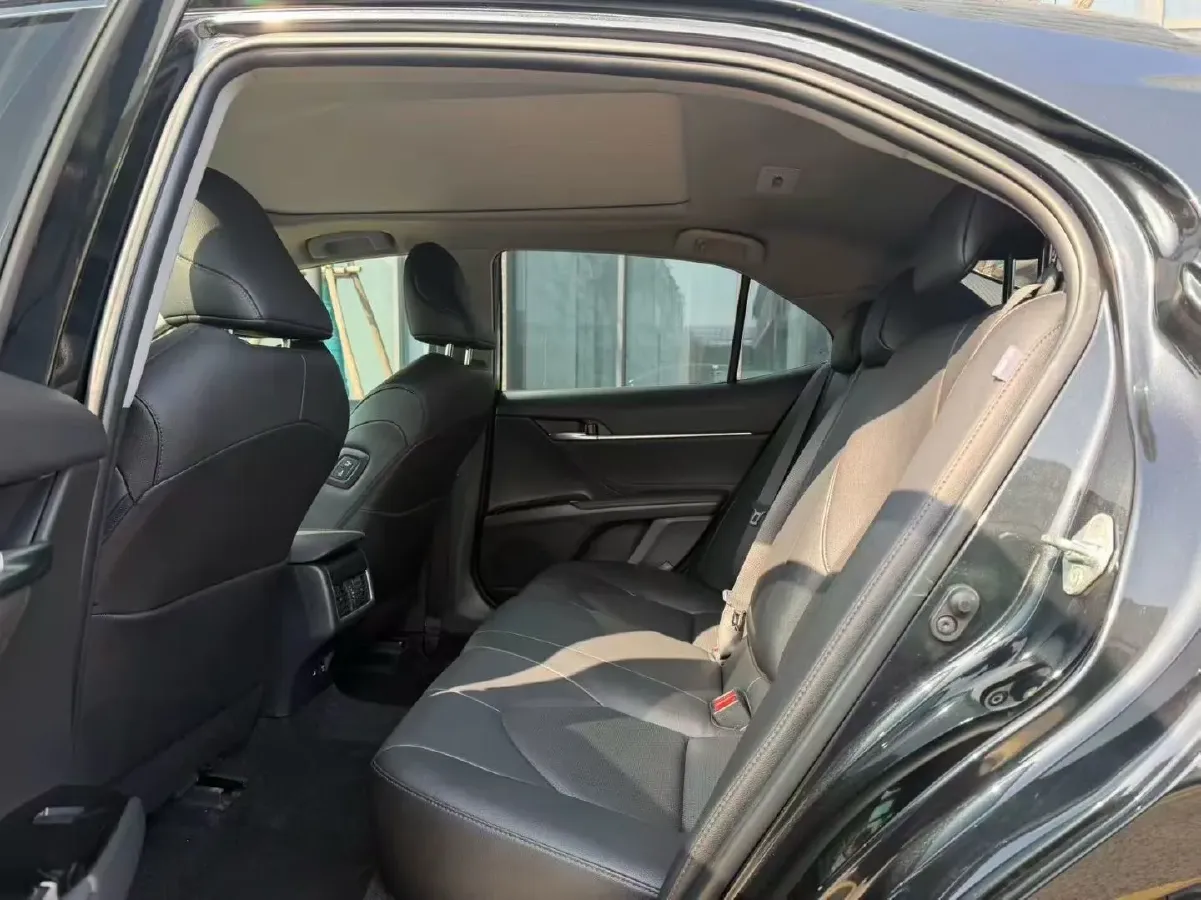 2023 Toyota Camry 2.5L 207HP L4 8AT,autocango,china used car exporter,china ev exporter,chinese used car exporter,chinese used ev exporter
