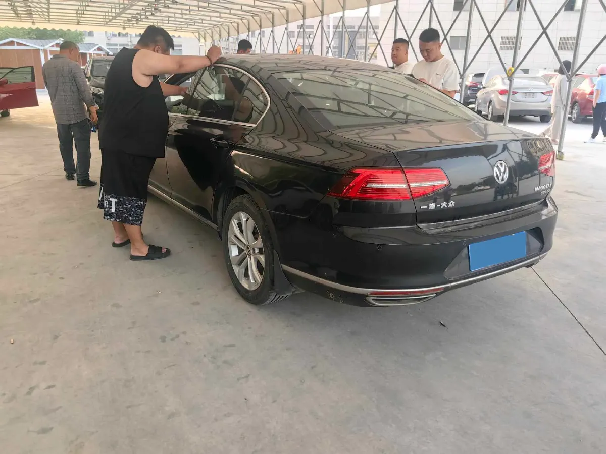 2017 Volkswagen Magotan 1.8T 180HP L4 7DCT,autocango,china used car exporter,china ev exporter,chinese used car exporter,chinese used ev exporter
