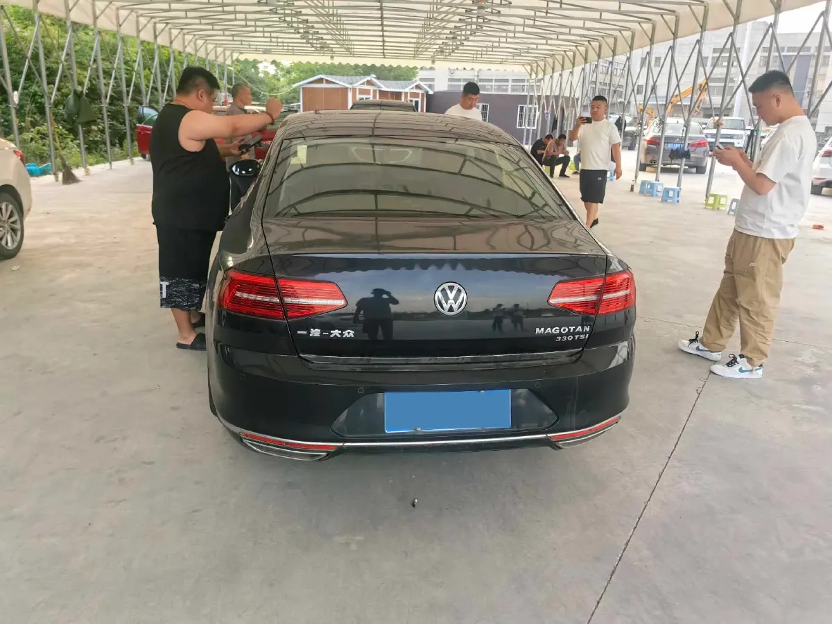 2017 Volkswagen Magotan 1.8T 180HP L4 7DCT,autocango,china used car exporter,china ev exporter,chinese used car exporter,chinese used ev exporter