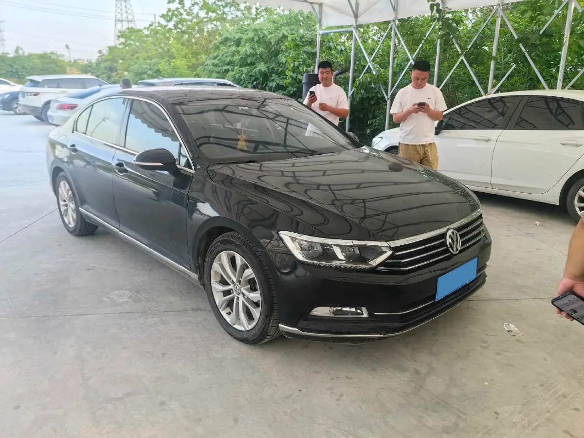 2017 Volkswagen Magotan 1.8T 180HP L4 7DCT,autocango,china used car exporter,china ev exporter,chinese used car exporter,chinese used ev exporter