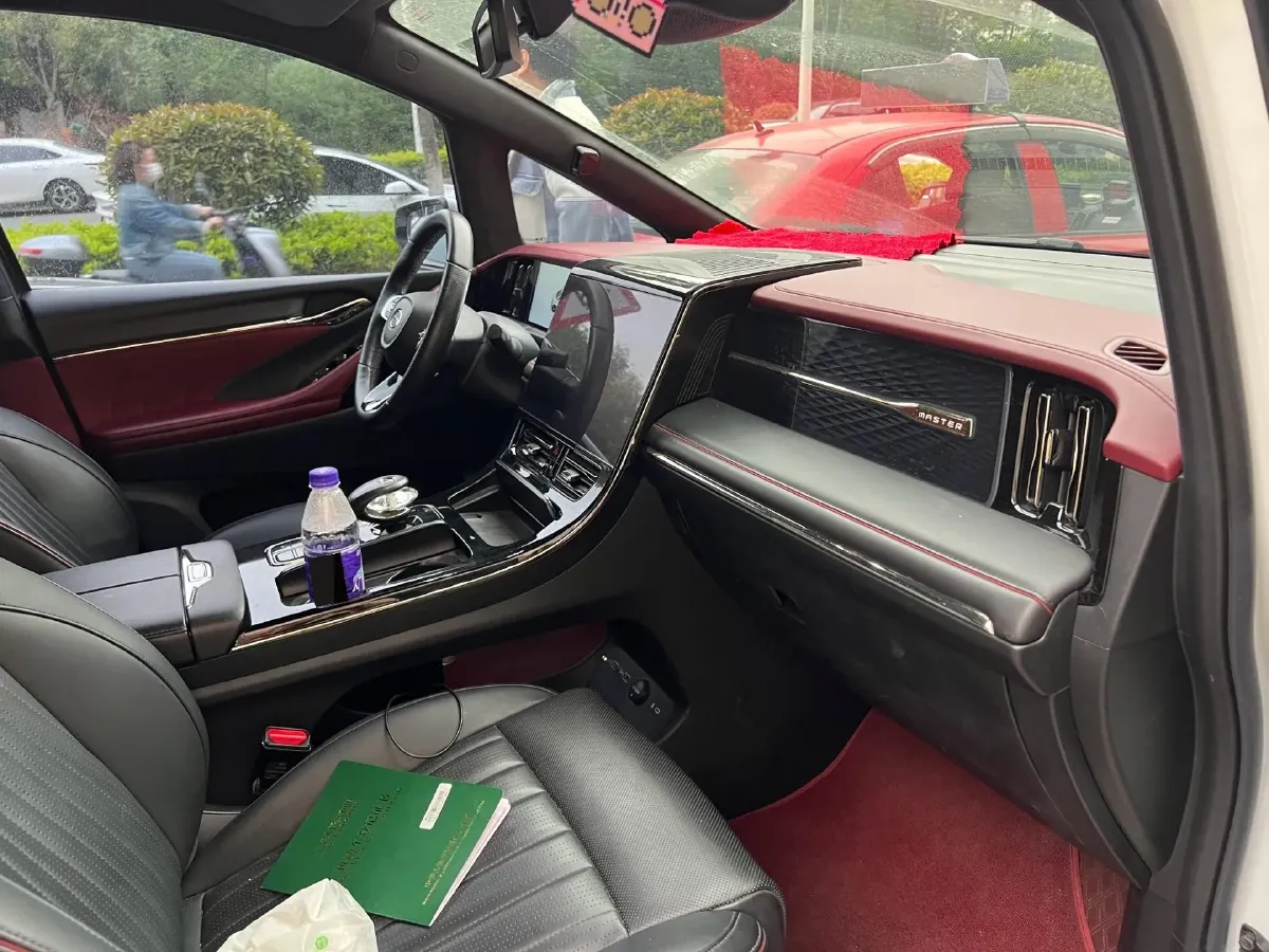 2023 GAC Trumpchi M8 2.0T 252HP L4 8AT,autocango,china used car exporter,china ev exporter,chinese used car exporter,chinese used ev exporter