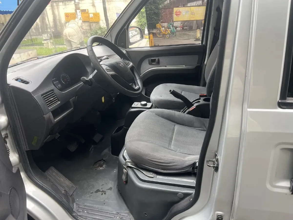 2022 WuLing RongGuang Mini Truck EV BEV 41.5KWH,autocango,china used car exporter,china ev exporter,chinese used car exporter,chinese used ev exporter