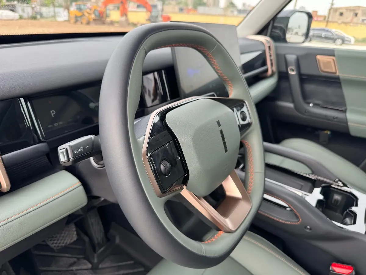 2024 Dongfeng RuiQi 7 2.0T 228HP L4 8AT,autocango,china used car exporter,china ev exporter,chinese used car exporter,chinese used ev exporter