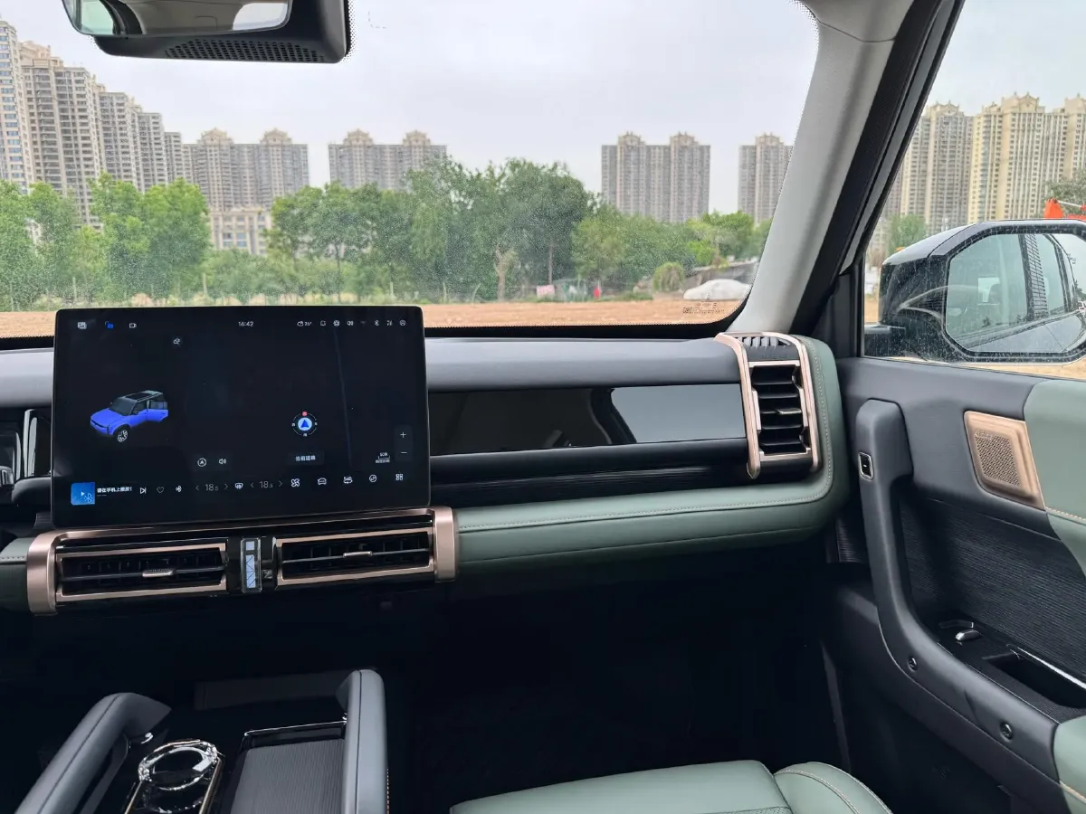 2024 Dongfeng RuiQi 7 2.0T 228HP L4 8AT,autocango,china used car exporter,china ev exporter,chinese used car exporter,chinese used ev exporter