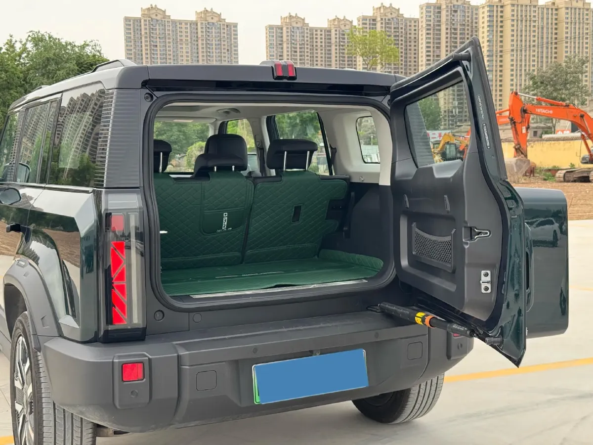 2024 Dongfeng RuiQi 7 2.0T 228HP L4 8AT,autocango,china used car exporter,china ev exporter,chinese used car exporter,chinese used ev exporter