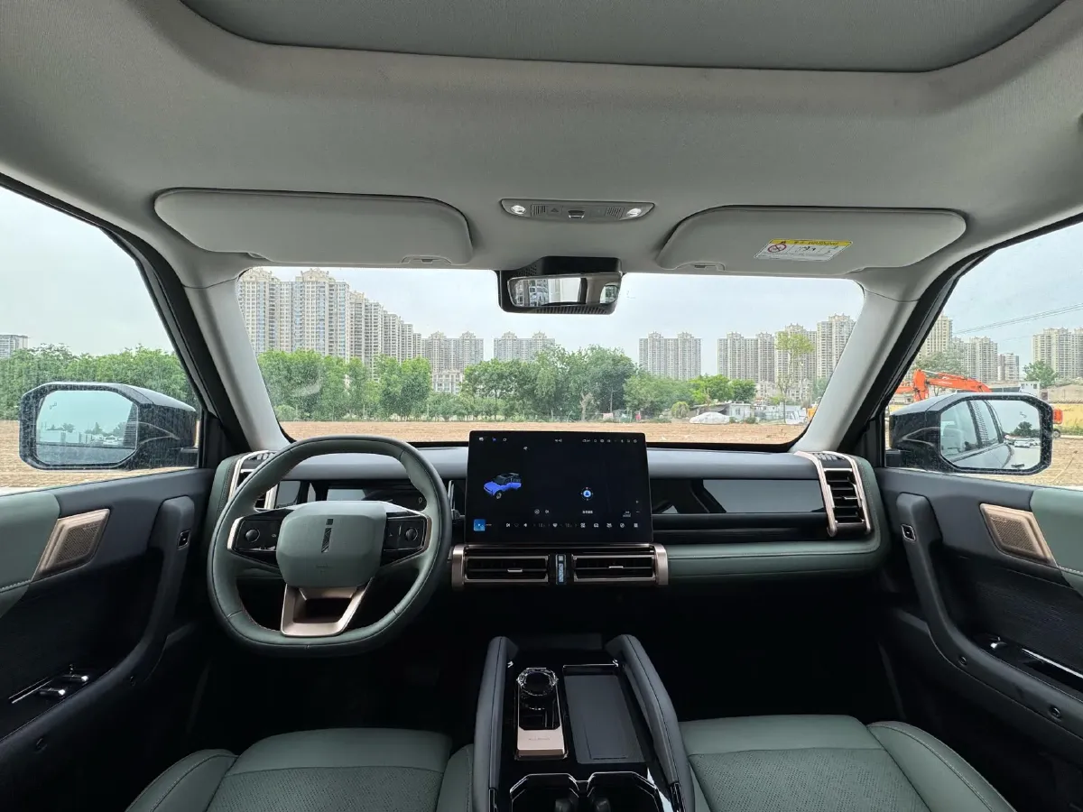 2024 Dongfeng RuiQi 7 2.0T 228HP L4 8AT,autocango,china used car exporter,china ev exporter,chinese used car exporter,chinese used ev exporter