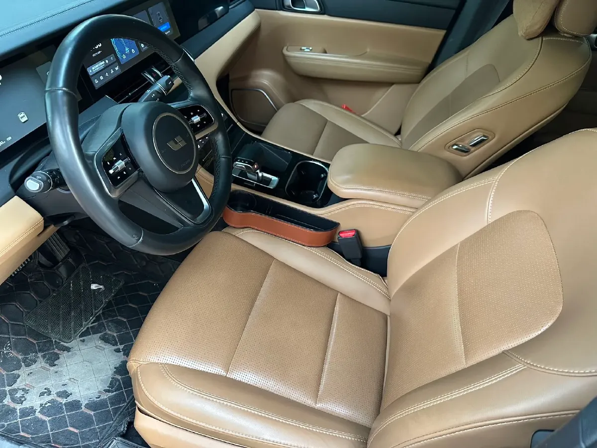 2021 Li ONE Range Extended 131HP REEV 40.5KWH,autocango,china used car exporter,china ev exporter,chinese used car exporter,chinese used ev exporter