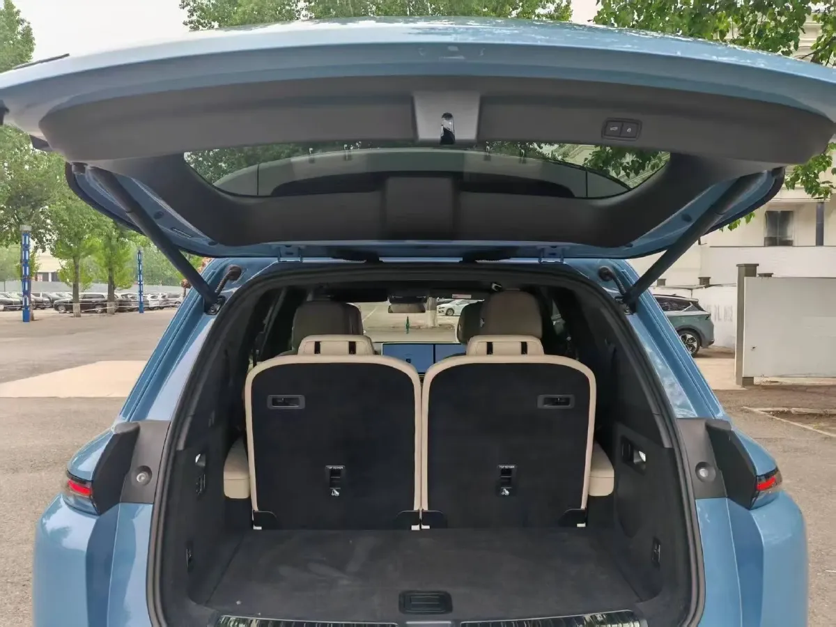 2023 Li L8 Range Extended 154HP REEV 40.9KWH,autocango,china used car exporter,china ev exporter,chinese used car exporter,chinese used ev exporter