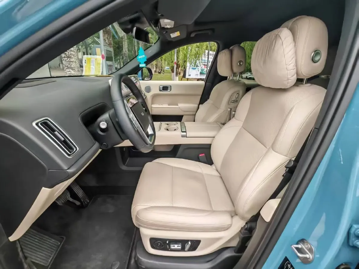 2023 Li L8 Range Extended 154HP REEV 40.9KWH,autocango,china used car exporter,china ev exporter,chinese used car exporter,chinese used ev exporter