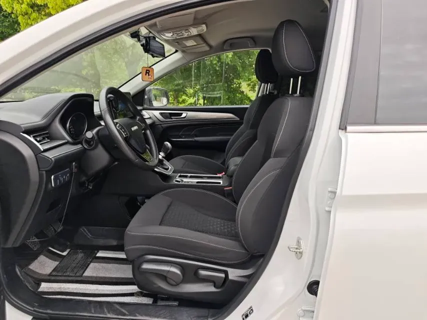 2021 Haval M6 1.5T 150HP L4 6MT,autocango,china used car exporter,china ev exporter,chinese used car exporter,chinese used ev exporter