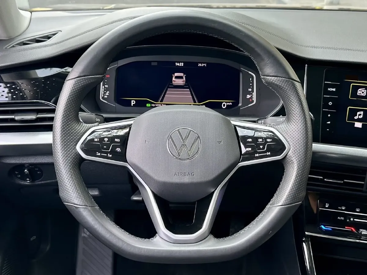 2023 Volkswagen Passat 2.0T 186HP L4 7DCT,autocango,china used car exporter,china ev exporter,chinese used car exporter,chinese used ev exporter