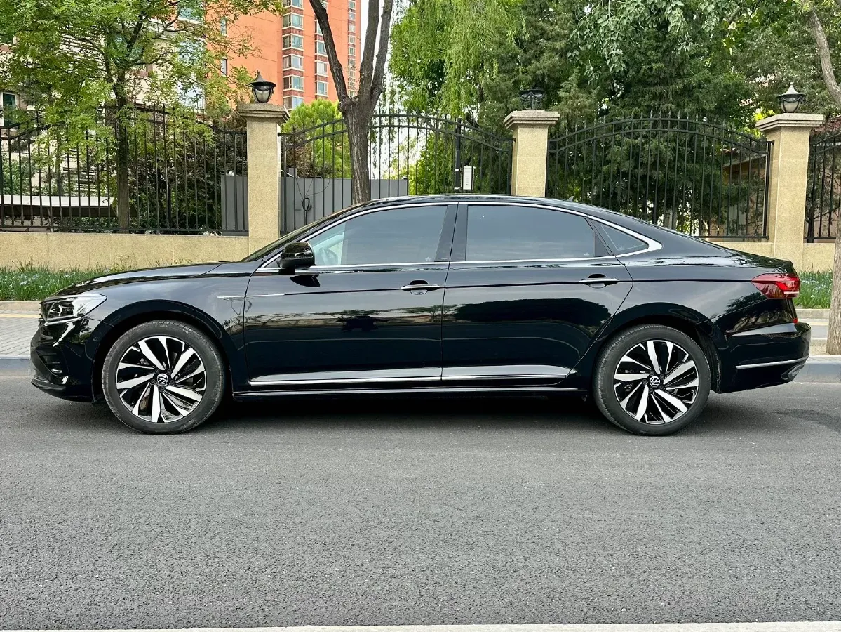 2023 Volkswagen Passat 2.0T 186HP L4 7DCT,autocango,china used car exporter,china ev exporter,chinese used car exporter,chinese used ev exporter