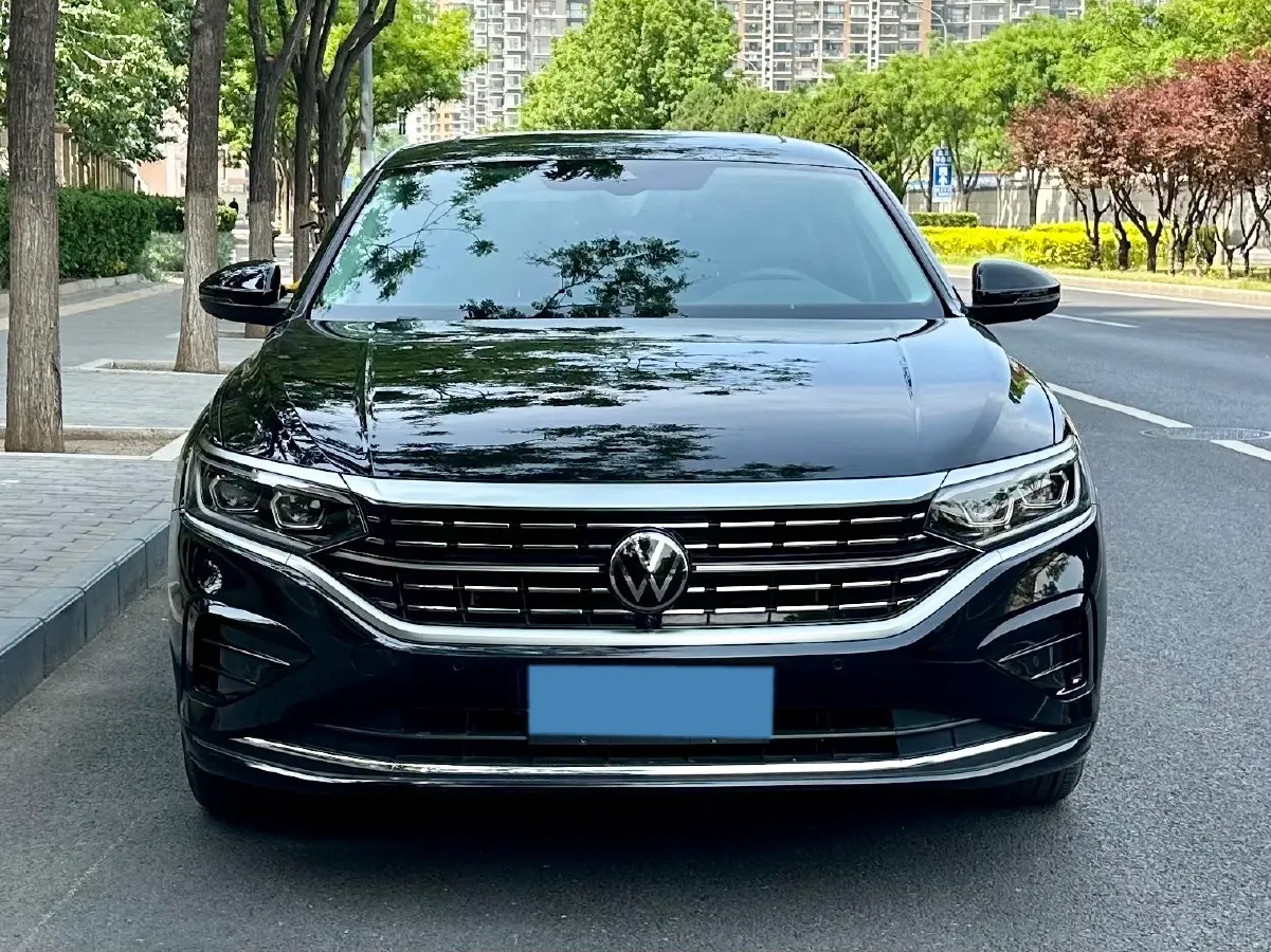 2023 Volkswagen Passat 2.0T 186HP L4 7DCT,autocango,china used car exporter,china ev exporter,chinese used car exporter,chinese used ev exporter