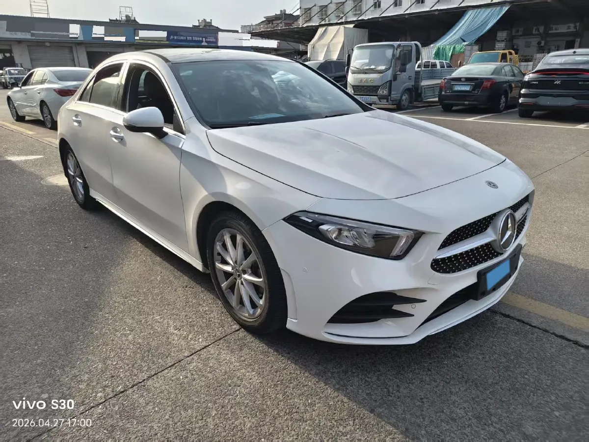 2020 Mercedes-Benz A Class 1.3T 163HP L4 7DCT,autocango,china used car exporter,china ev exporter,chinese used car exporter,chinese used ev exporter