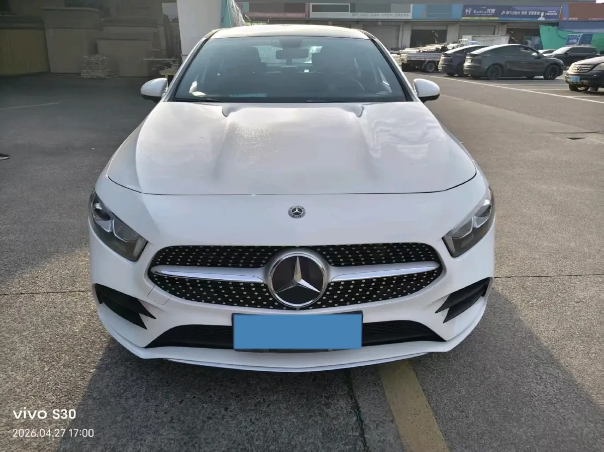 2020 Mercedes-Benz A Class 1.3T 163HP L4 7DCT,autocango,china used car exporter,china ev exporter,chinese used car exporter,chinese used ev exporter