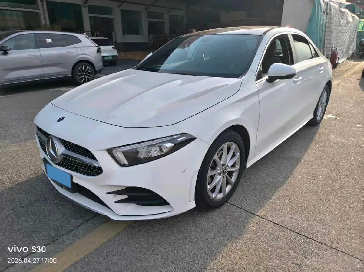 2020 Mercedes-Benz A Class 1.3T 163HP L4 7DCT,autocango,china used car exporter,china ev exporter,chinese used car exporter,chinese used ev exporter