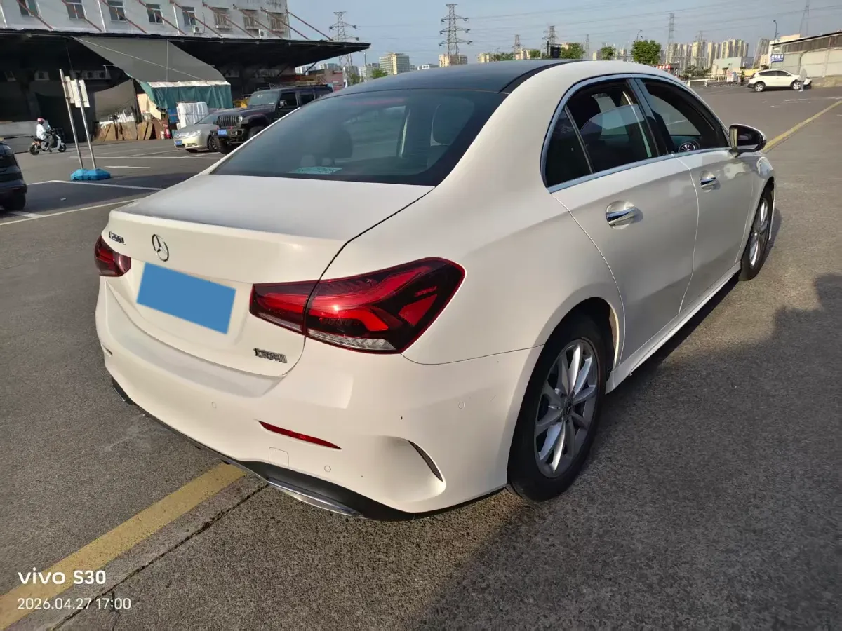 2020 Mercedes-Benz A Class 1.3T 163HP L4 7DCT,autocango,china used car exporter,china ev exporter,chinese used car exporter,chinese used ev exporter