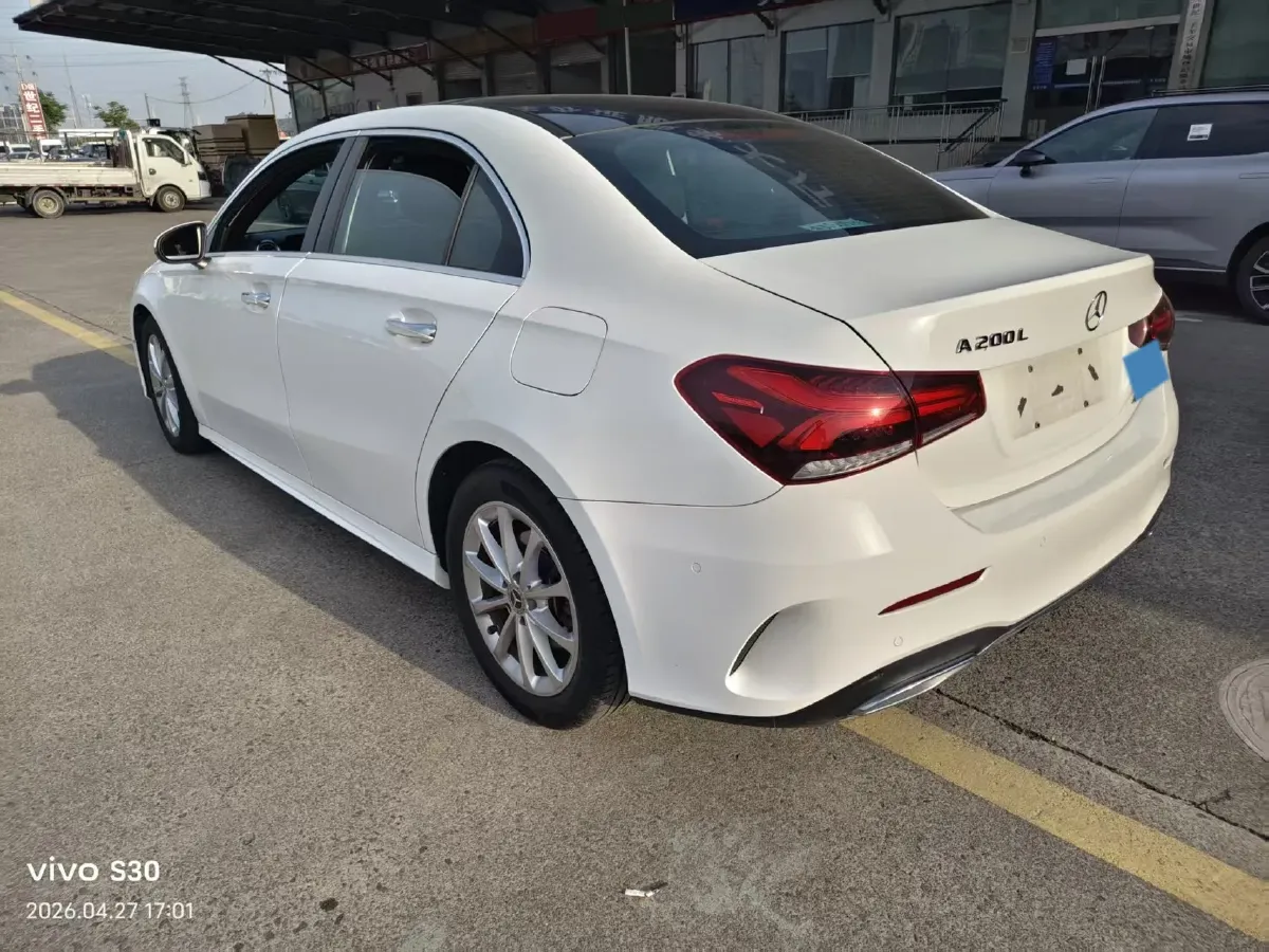 2020 Mercedes-Benz A Class 1.3T 163HP L4 7DCT,autocango,china used car exporter,china ev exporter,chinese used car exporter,chinese used ev exporter
