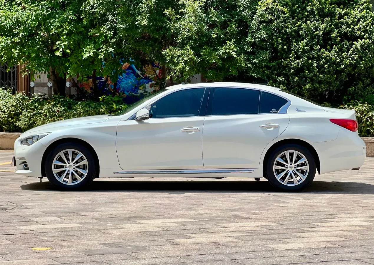 2016 Infiniti Q50L 2.0T 211HP L4 7AT,autocango,china used car exporter,china ev exporter,chinese used car exporter,chinese used ev exporter