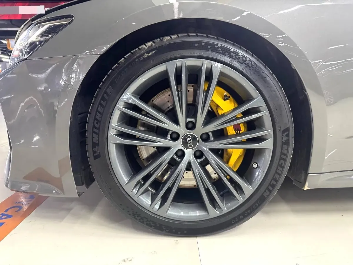 2023 Audi A7 2.0T 265HP L4 7DCT,autocango,china used car exporter,china ev exporter,chinese used car exporter,chinese used ev exporter