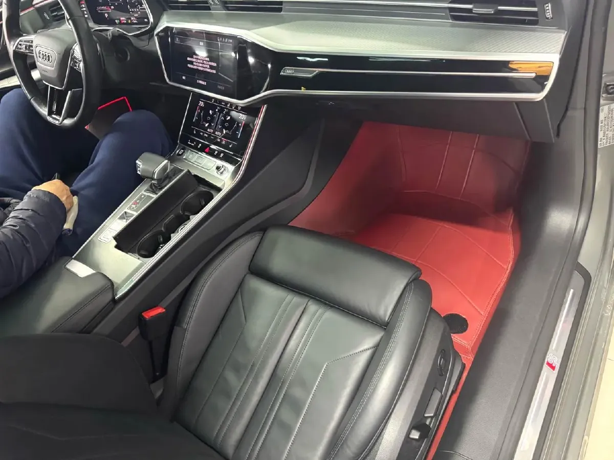 2023 Audi A7 2.0T 265HP L4 7DCT,autocango,china used car exporter,china ev exporter,chinese used car exporter,chinese used ev exporter