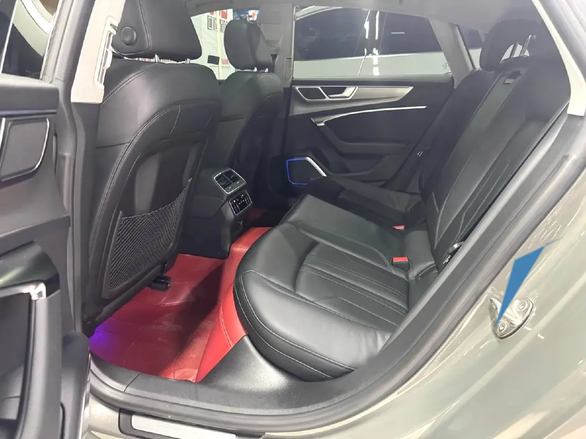 2023 Audi A7 2.0T 265HP L4 7DCT,autocango,china used car exporter,china ev exporter,chinese used car exporter,chinese used ev exporter