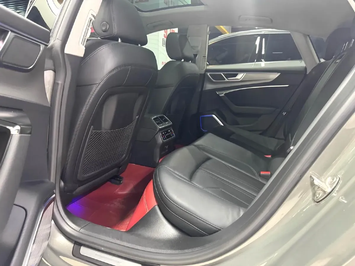 2023 Audi A7 2.0T 265HP L4 7DCT,autocango,china used car exporter,china ev exporter,chinese used car exporter,chinese used ev exporter