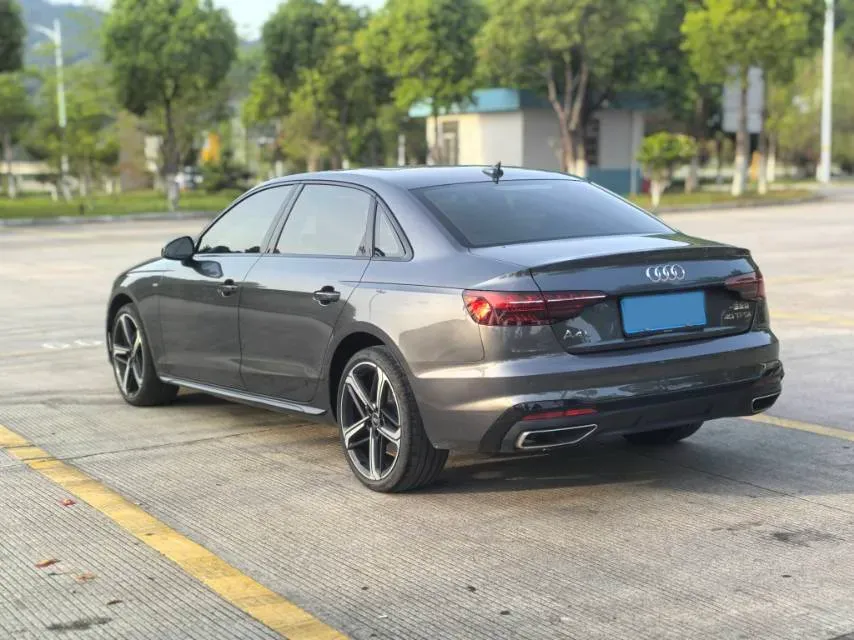 2024 Audi A4L 2.0T 190HP L4 7DCT,autocango,china used car exporter,china ev exporter,chinese used car exporter,chinese used ev exporter