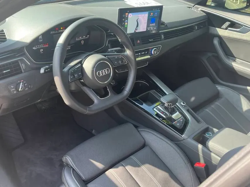 2024 Audi A4L 2.0T 190HP L4 7DCT,autocango,china used car exporter,china ev exporter,chinese used car exporter,chinese used ev exporter