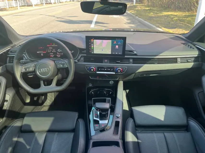 2024 Audi A4L 2.0T 190HP L4 7DCT,autocango,china used car exporter,china ev exporter,chinese used car exporter,chinese used ev exporter