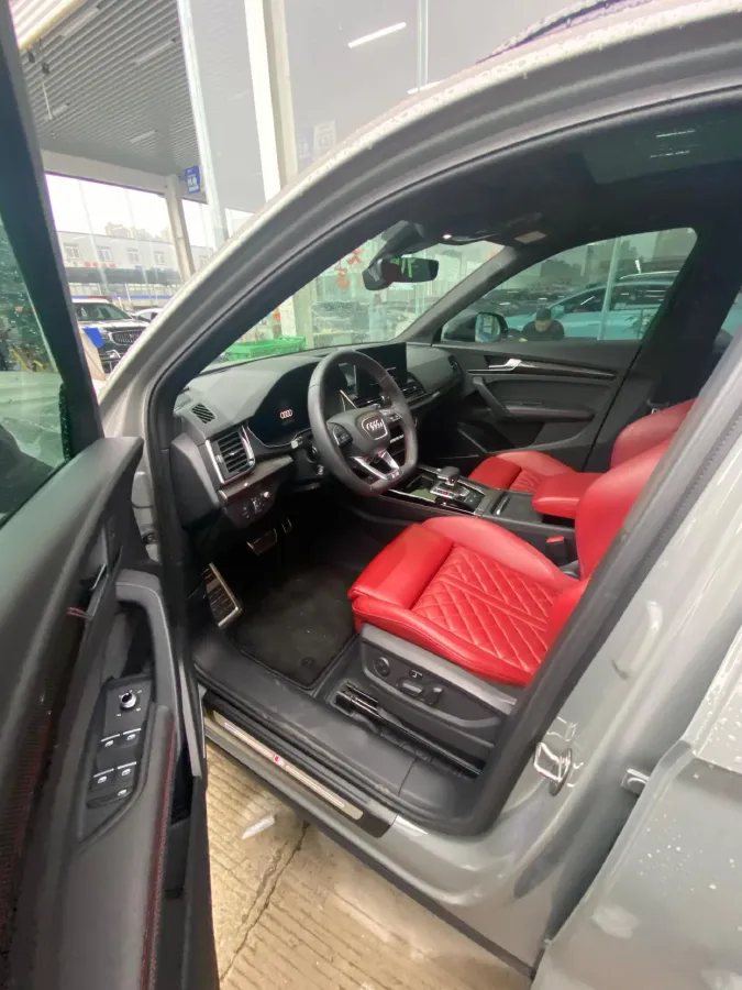 2021 Audi SQ5 3.0T 354HP V6 8AT,autocango,china used car exporter,china ev exporter,chinese used car exporter,chinese used ev exporter