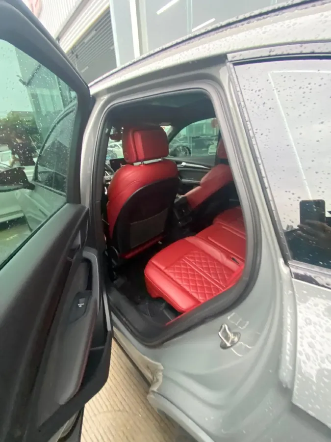 2021 Audi SQ5 3.0T 354HP V6 8AT,autocango,china used car exporter,china ev exporter,chinese used car exporter,chinese used ev exporter