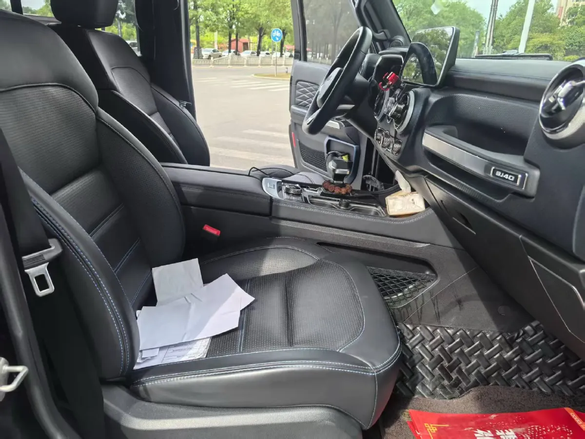 2023 Beijing BJ40 2.0T 224HP L4 8AT,autocango,china used car exporter,china ev exporter,chinese used car exporter,chinese used ev exporter